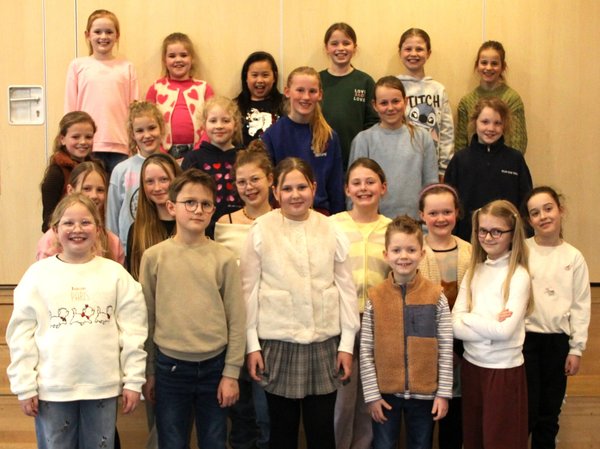 
      
        260320 Koor Passion4kids 2026 2905x2176.JPG
      
    